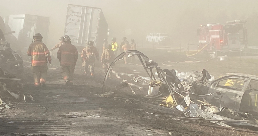 Featured image for Deadly Dust Storm and Crashes Ravage Illinois Highway.