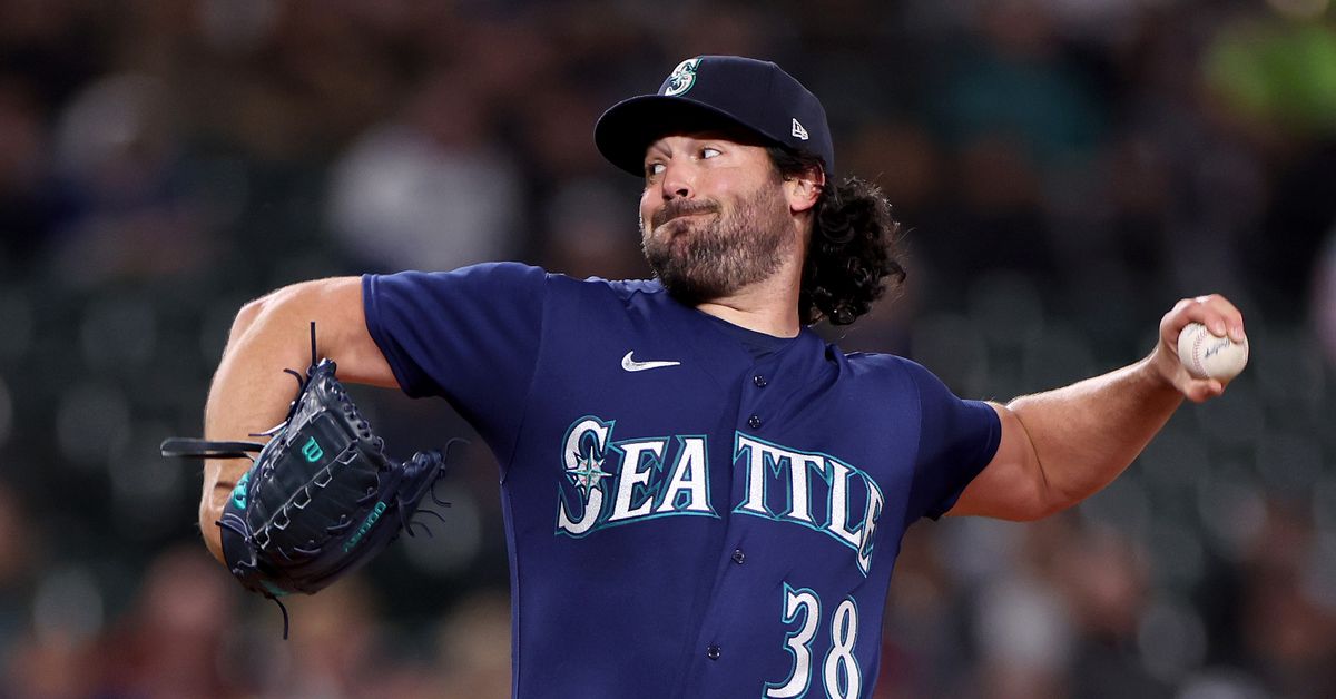Featured image for Mariners' Robbie Ray lands on 15-day IL after season debut.