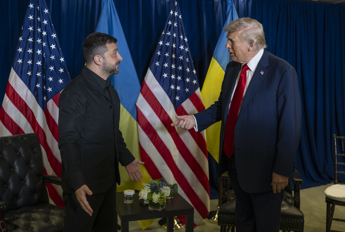 Featured image for U.S. and Ukraine Accelerate Military Support Amid Rising Tensions with Russia