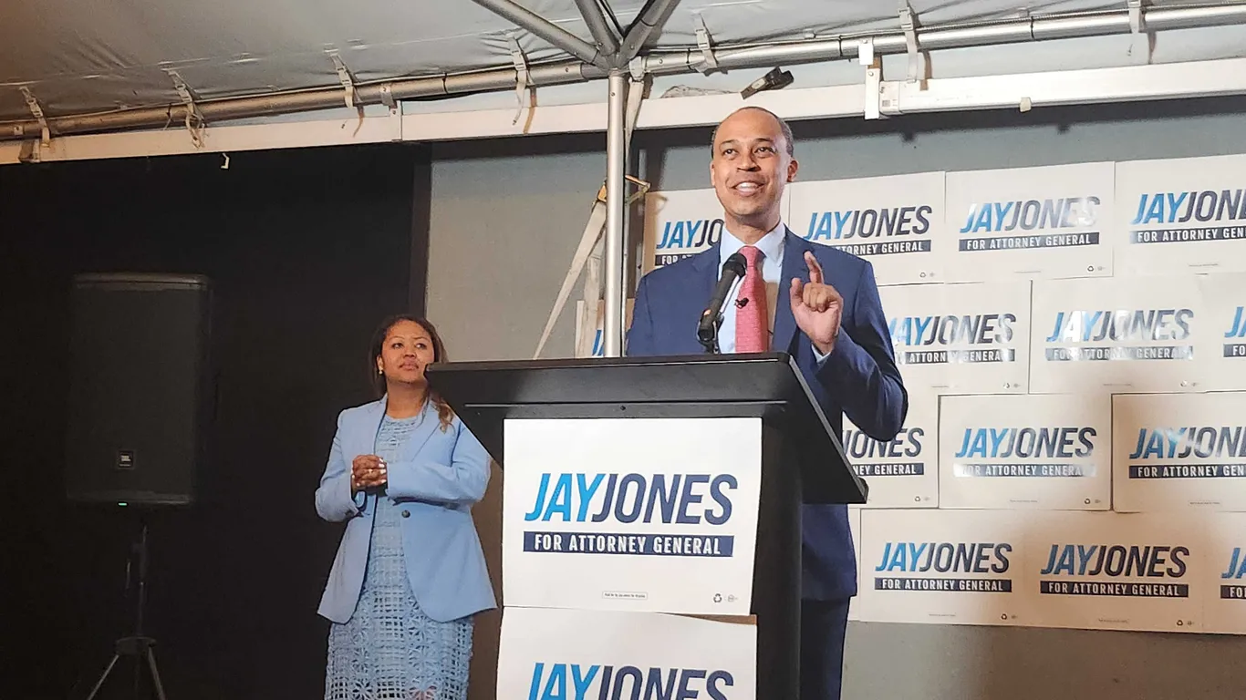 Featured image for Virginia Democratic Candidate Jay Jones Faces Backlash Over Violent Texts