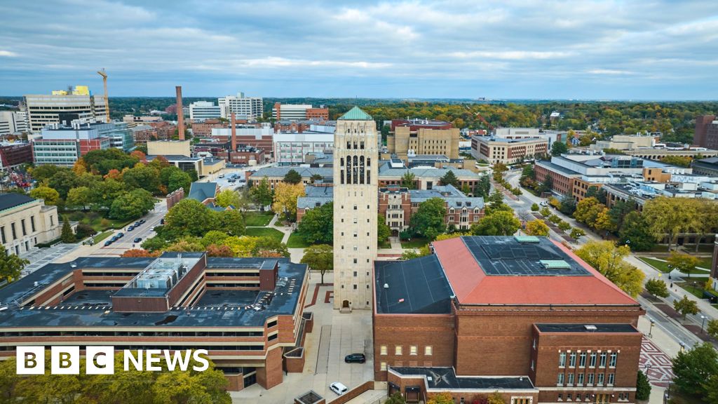 Featured image for Chinese Nationals Charged with Smuggling Toxic Fungus into US