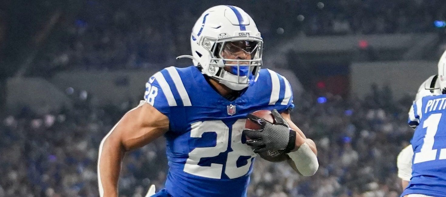 Featured image for Week 16 2025 Fantasy Football Tips: Rankings, Waivers, and Start/Sit Advice