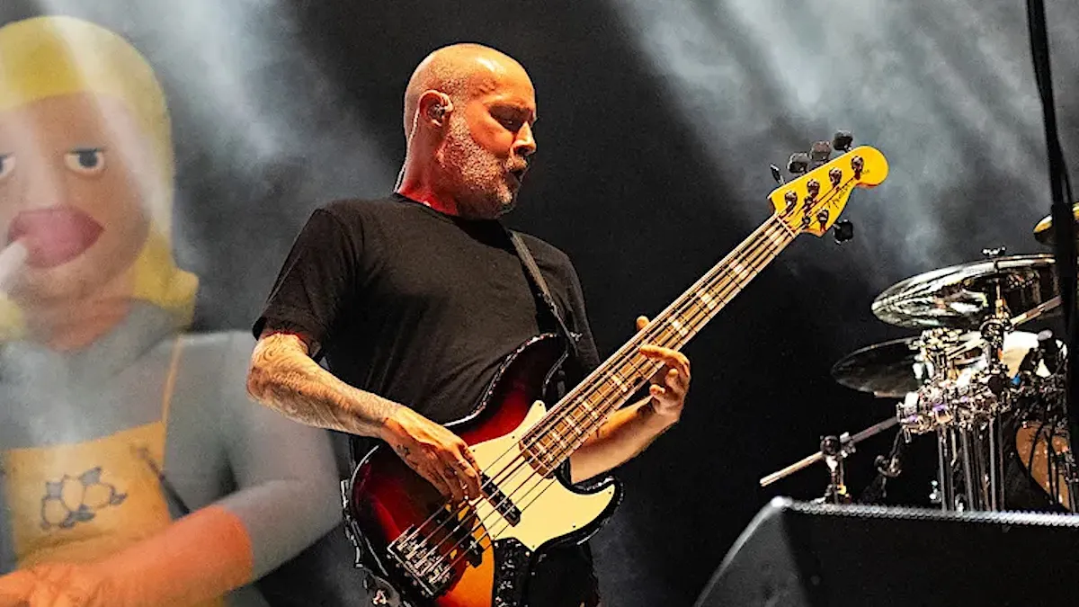 Featured image for Limp Bizkit Continues Tour Following Bassist Sam Rivers' Death