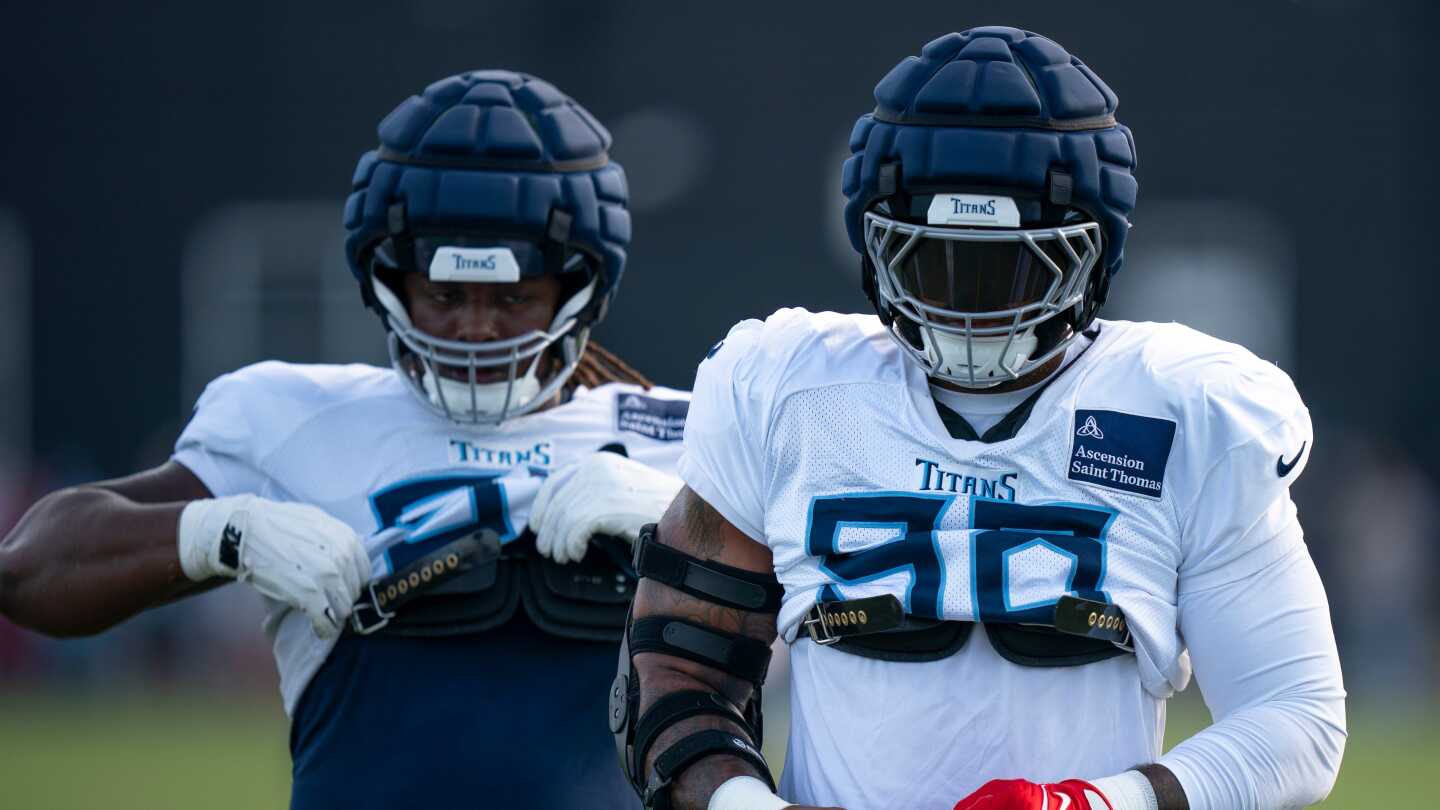 Featured image for Titans' Simmons and Ward Clash During Training Camp