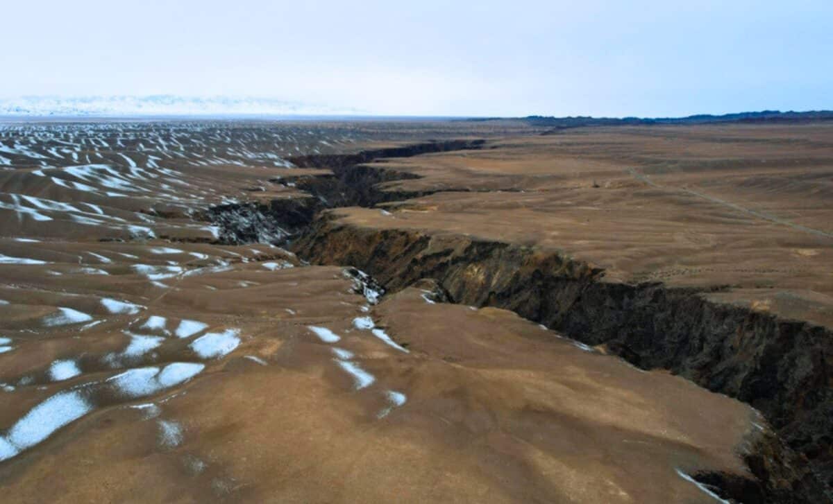 Featured image for Turkey's Fault Ripping Open Ground Challenges Scientific Understanding