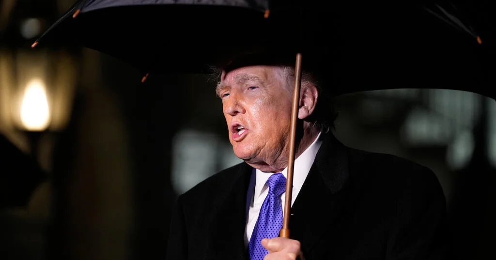 Featured image for Trump proposes one-year 10% cap on credit card interest rates