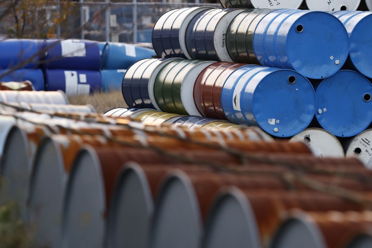 Featured image for IEA Predicts Continued Oil Demand Growth Despite Renewable Supply Boom