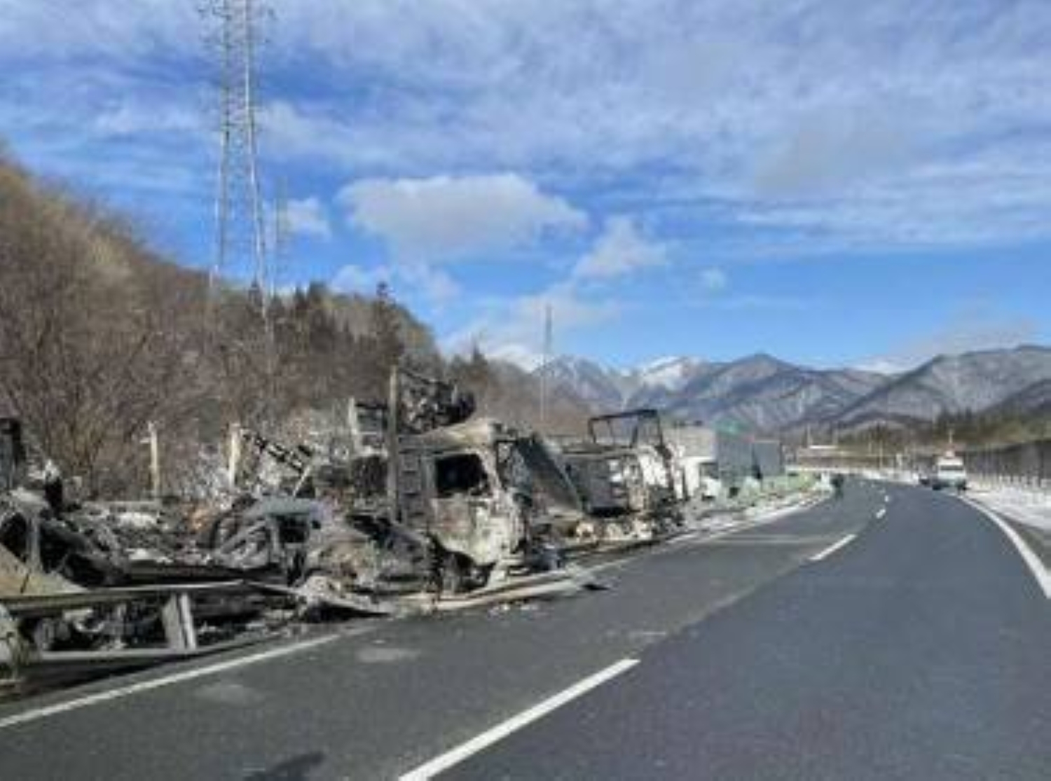 Featured image for Major Multi-Vehicle Pileup in Japan Leaves Two Dead and 26 Injured