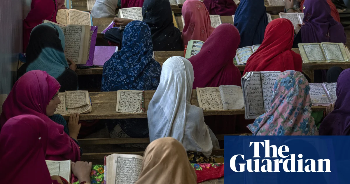 Featured image for Dozens of Afghan Primary Schoolgirls Suspected Poisoned