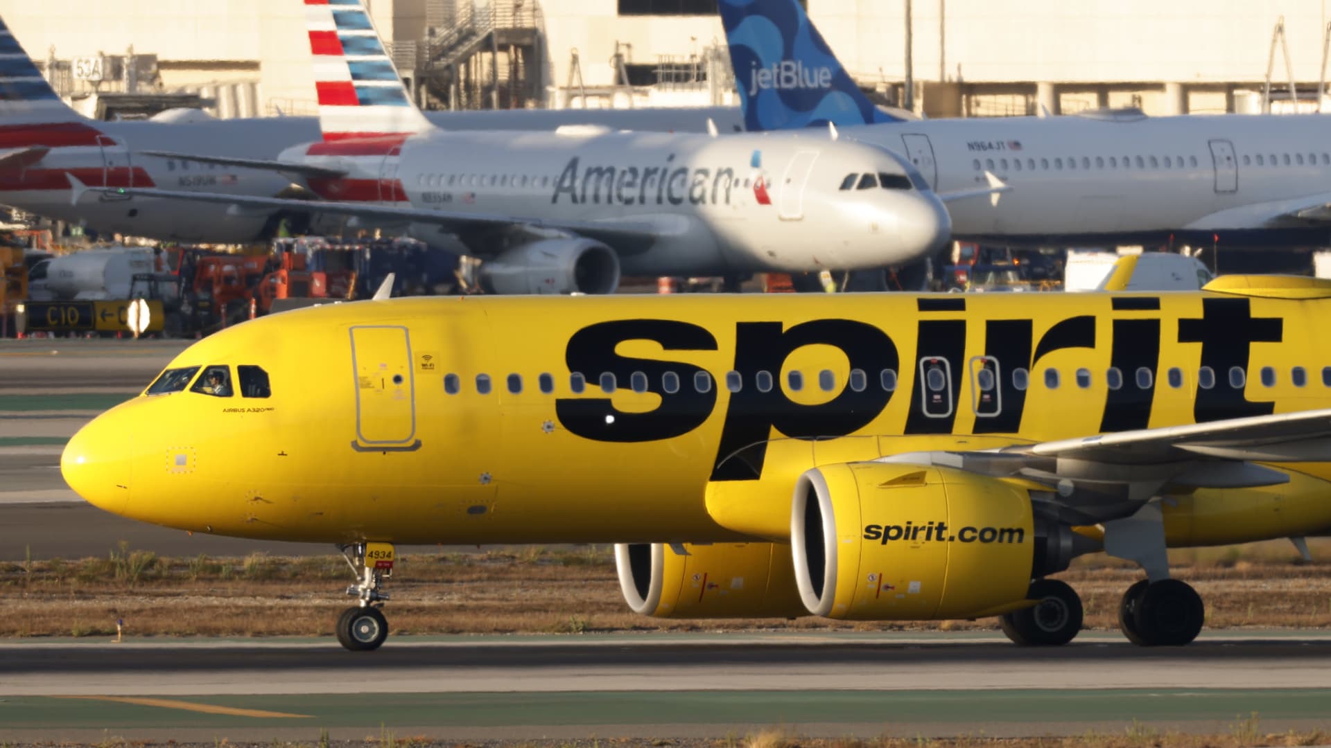 Featured image for Spirit Airlines Announces Major Cuts and Service Reductions
