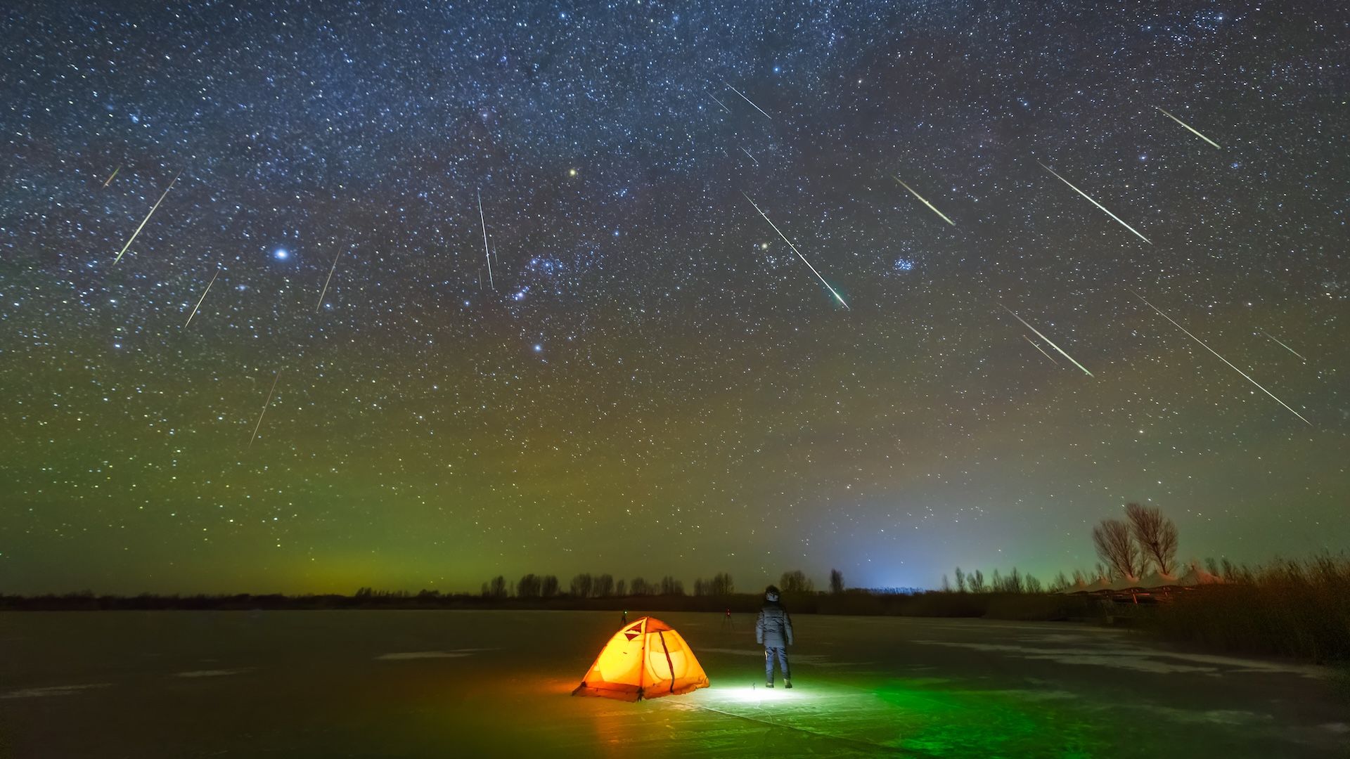 Featured image for Orionids 2025: Peak Meteor Shower Illuminates the Sky