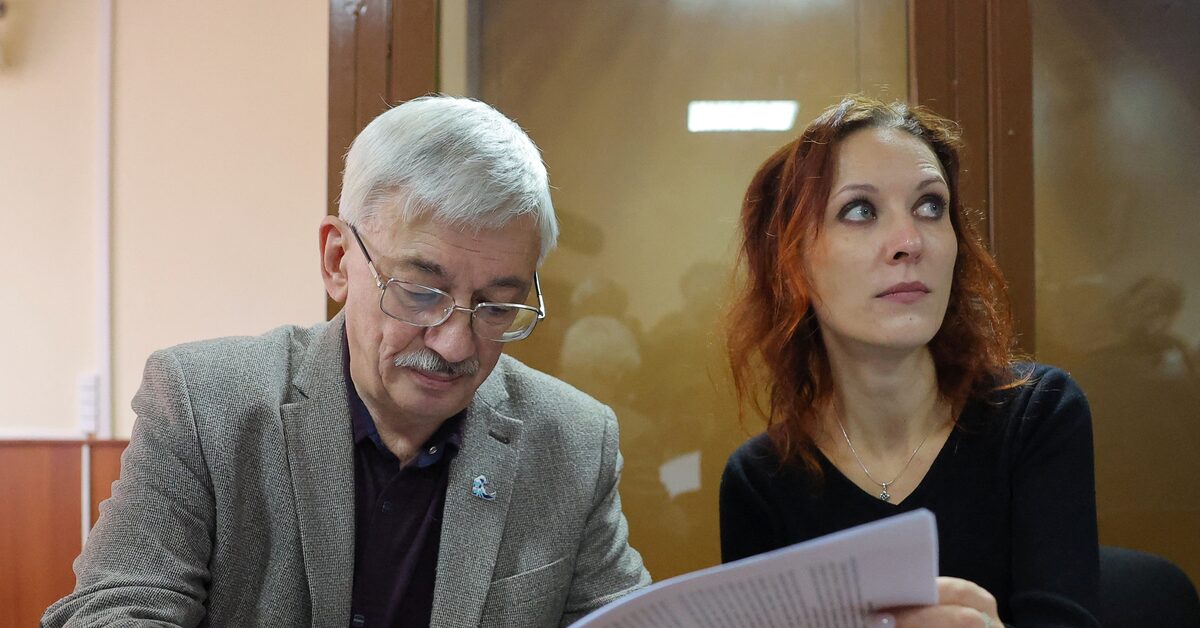 Russian Activist Fined for Comparing Putin's Russia to '1984'