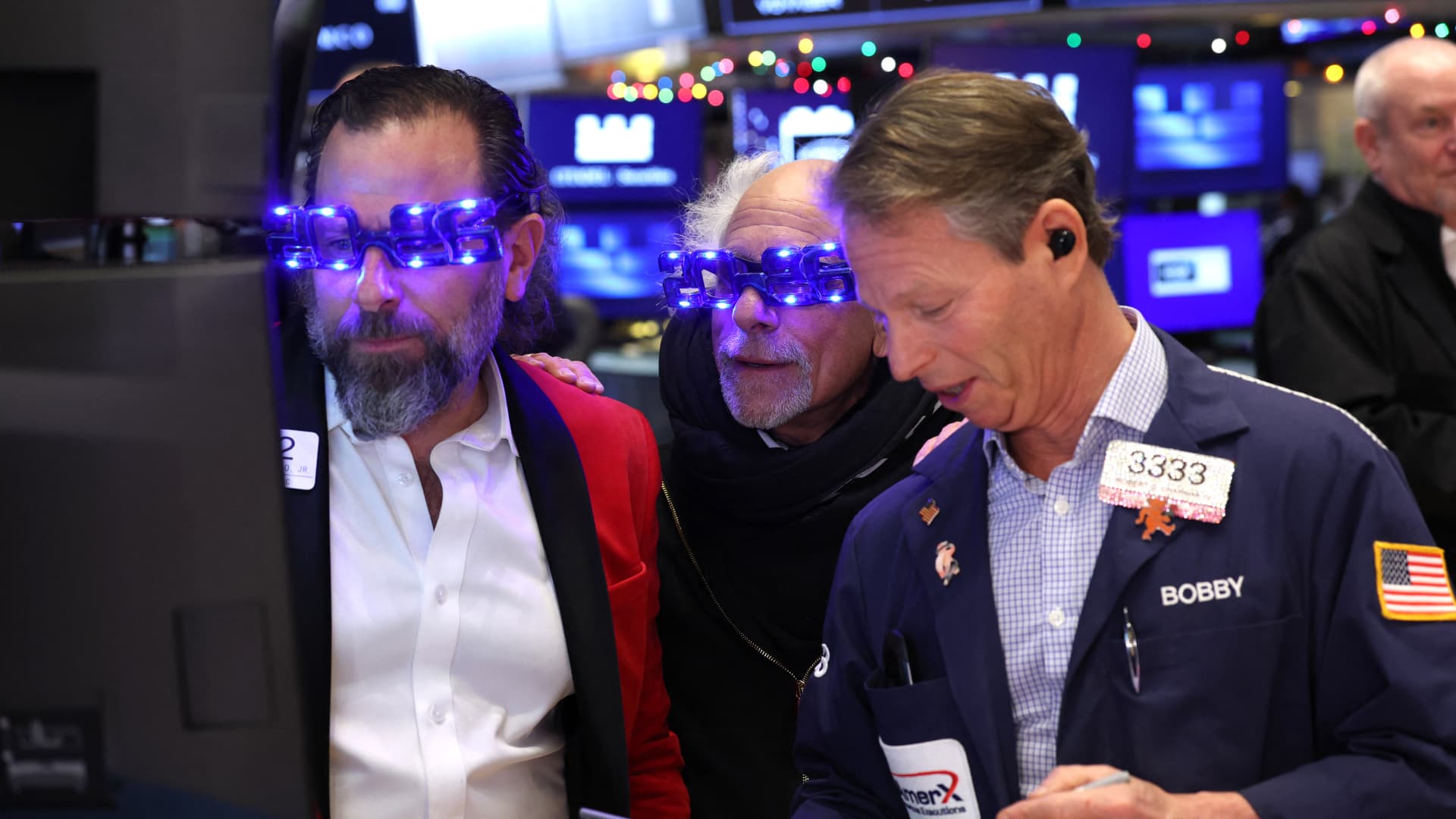 Featured image for Stock Market Rally Expected to Continue into 2026