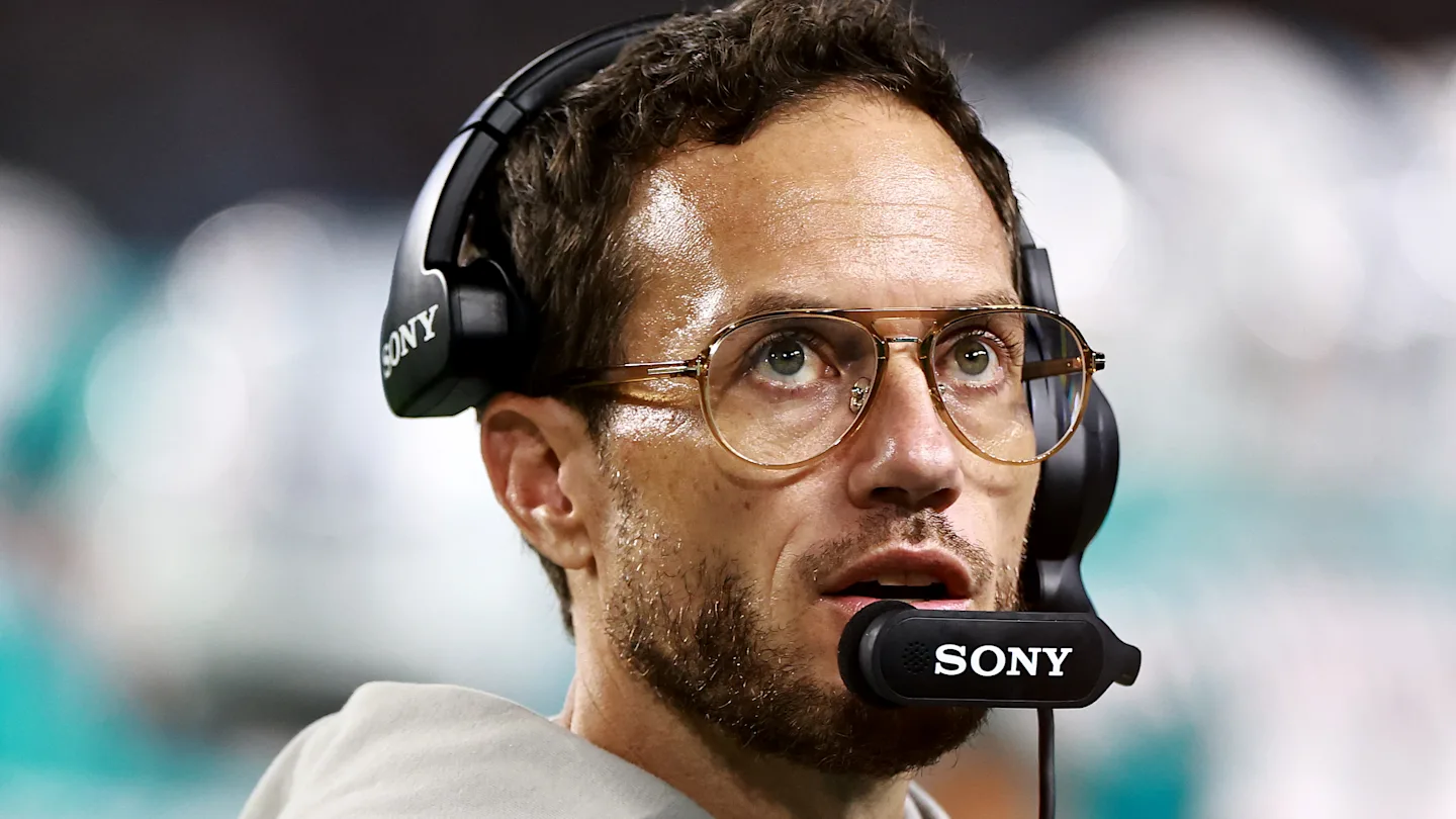 Featured image for Ex-NFL Execs Criticize Dolphins and Browns' Strategic Moves