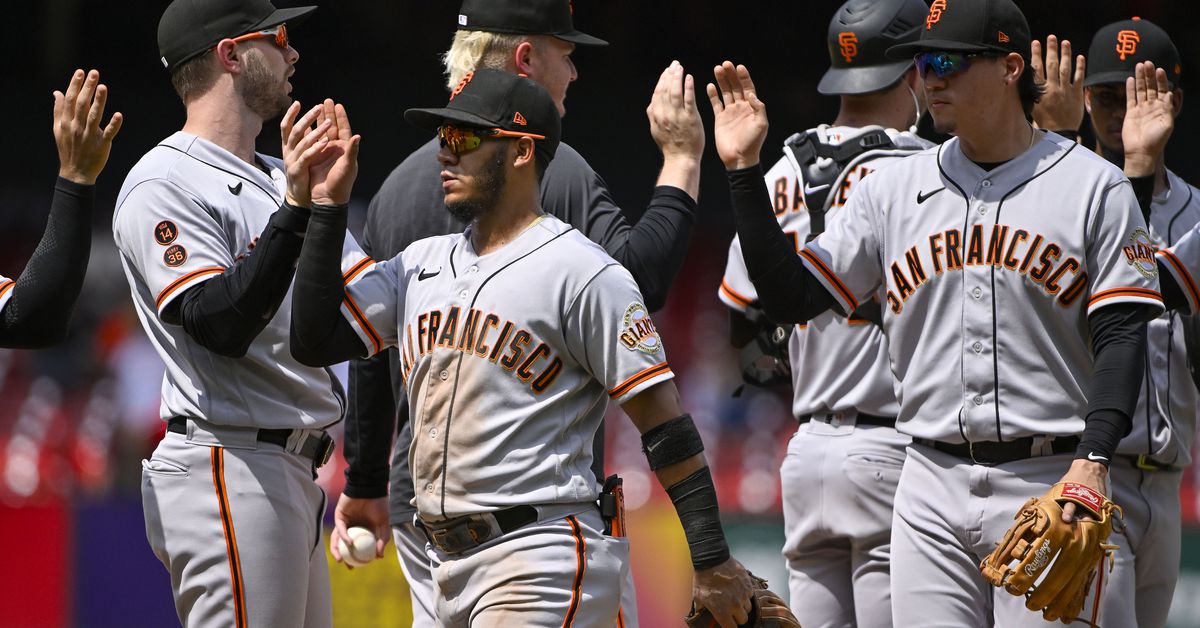 Featured image for Giants Sweep Cardinals in Extra Innings with Yaz's 9th Inning Home Run.