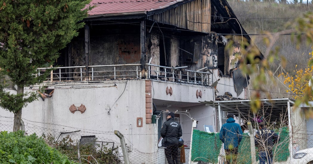 Featured image for Turkish Police Clash with ISIS, Nine Killed in Raid