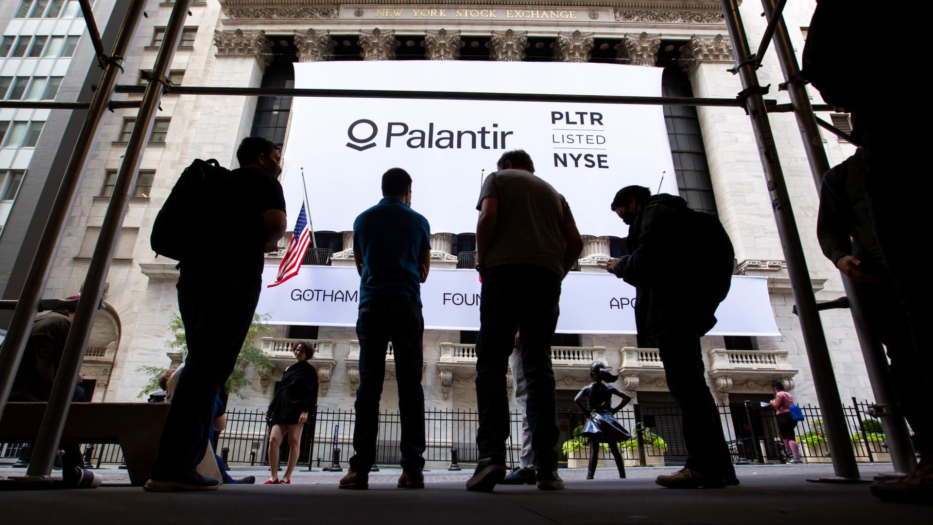 Palantir's Strong Earnings Propel Stock to New Heights.