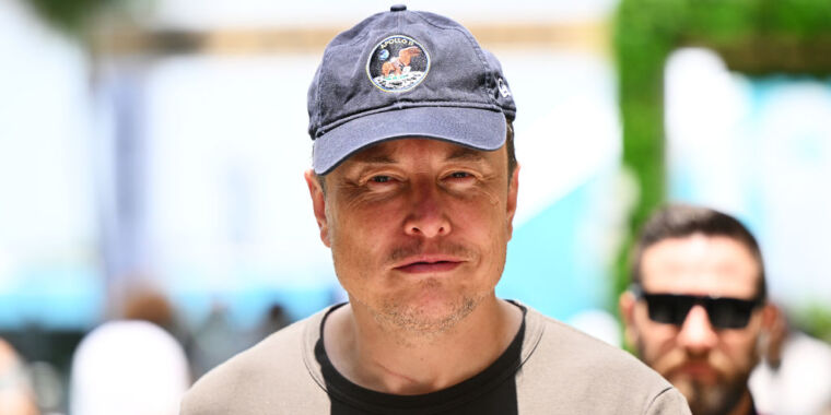 Featured image for Elon Musk's Twitter to Offer Encrypted Messaging and Voice/Video Calling