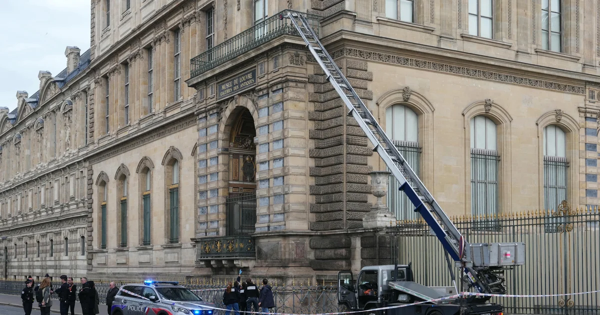 Featured image for Louvre Heist: From Furniture Lift to Viral Fame and Stolen Treasure