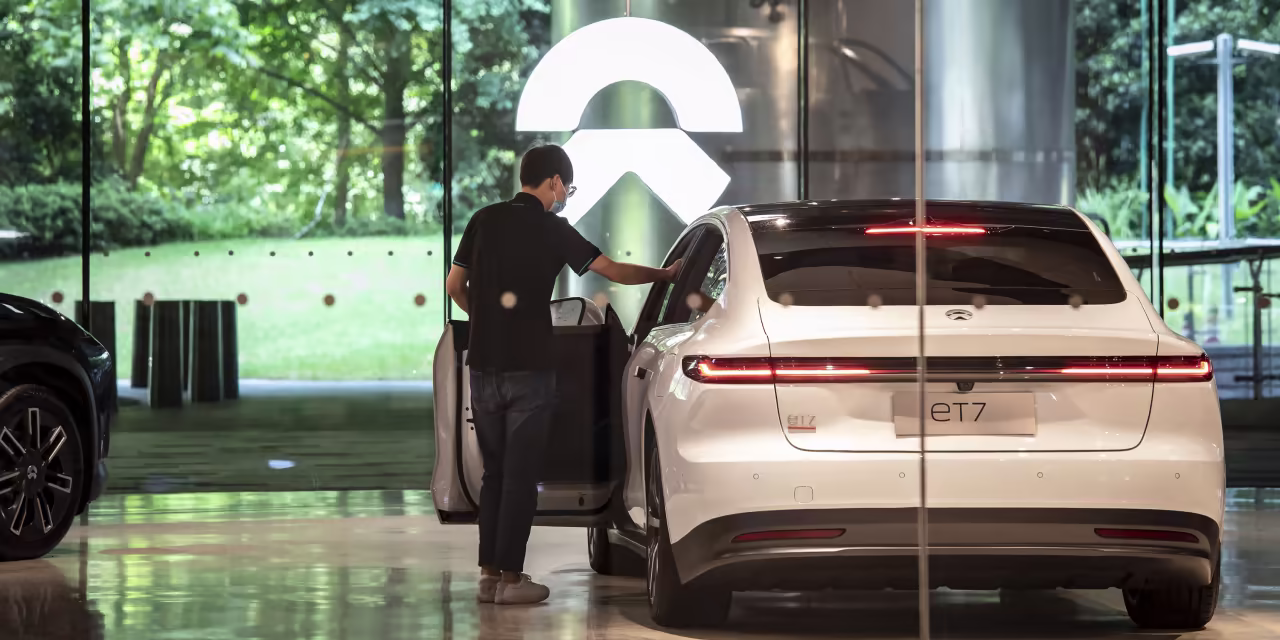 Featured image for Li Auto Outperforms XPeng and NIO with Record EV Deliveries in April.