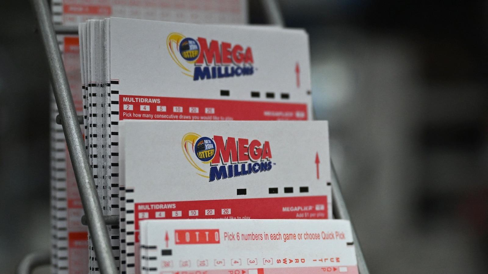 Featured image for Mega Millions Jackpot Reaches $900M Amid Ongoing No-Winner Streak