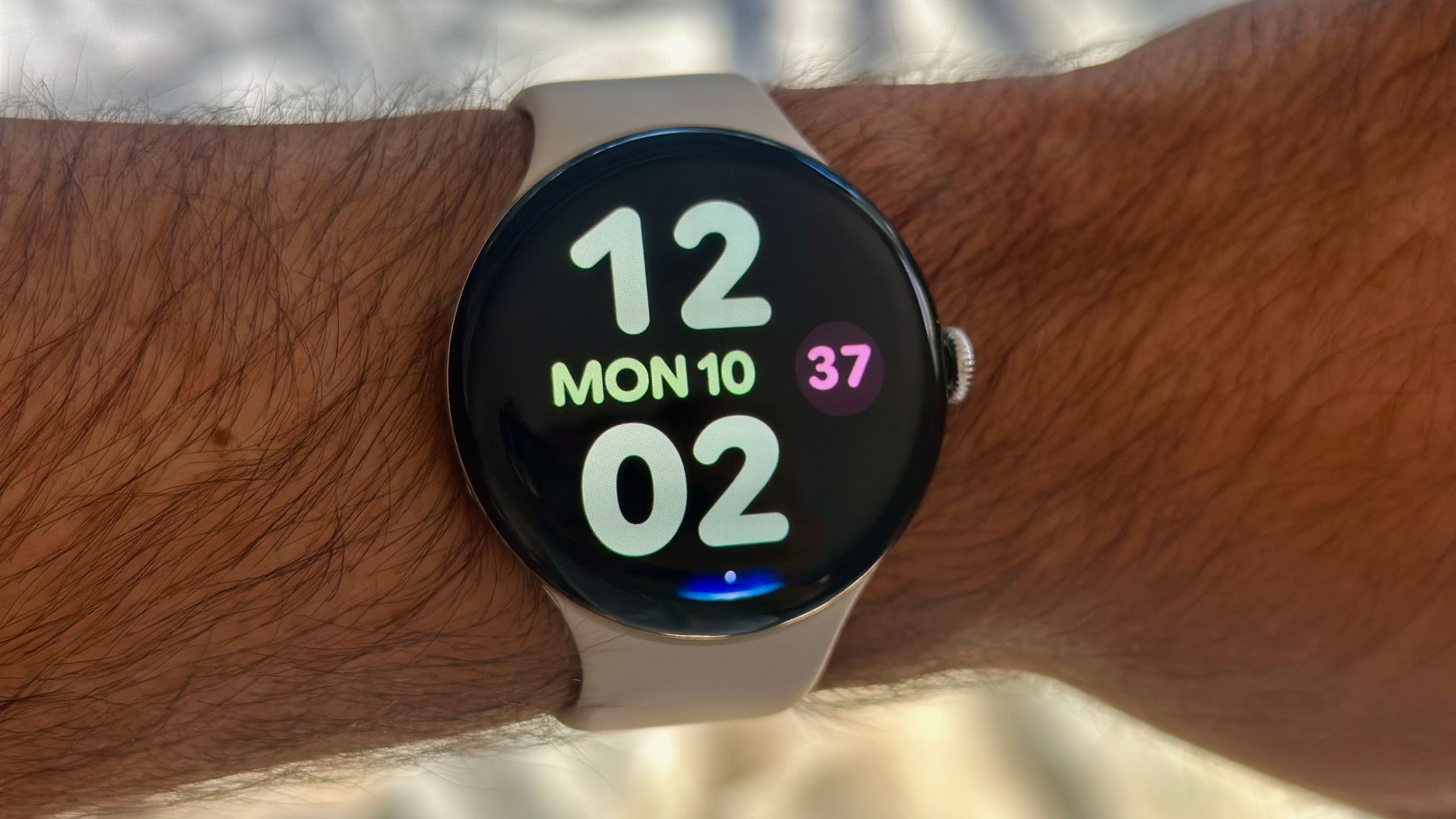 Featured image for Wear OS 6 Bug Disrupts Custom Watch Faces on Pixel and Galaxy Devices