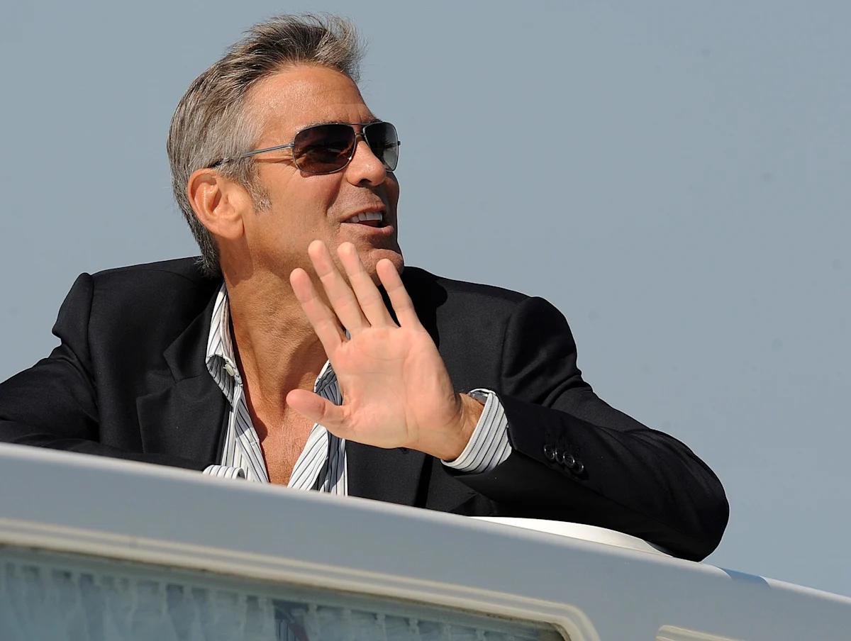 Featured image for Richest Americans Gain $2.2 Trillion Yet Lose Faith in the Dream