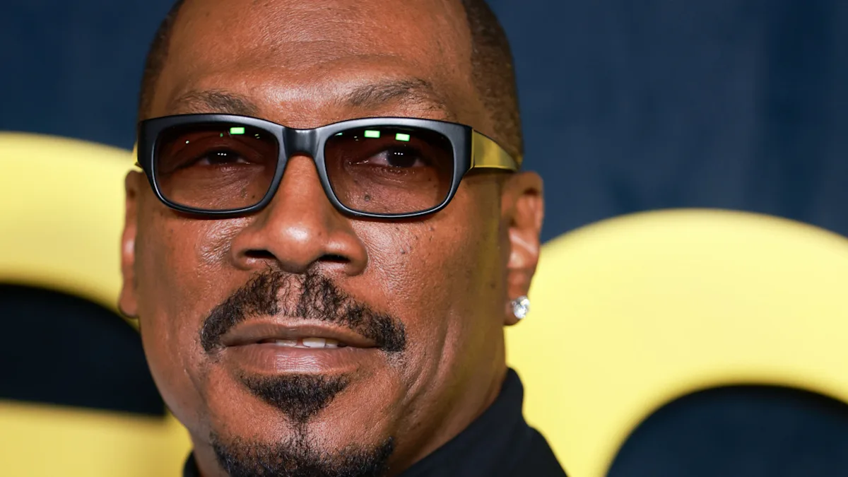 Featured image for Eddie Murphy Clarifies Why He Left the 2007 Oscars Early