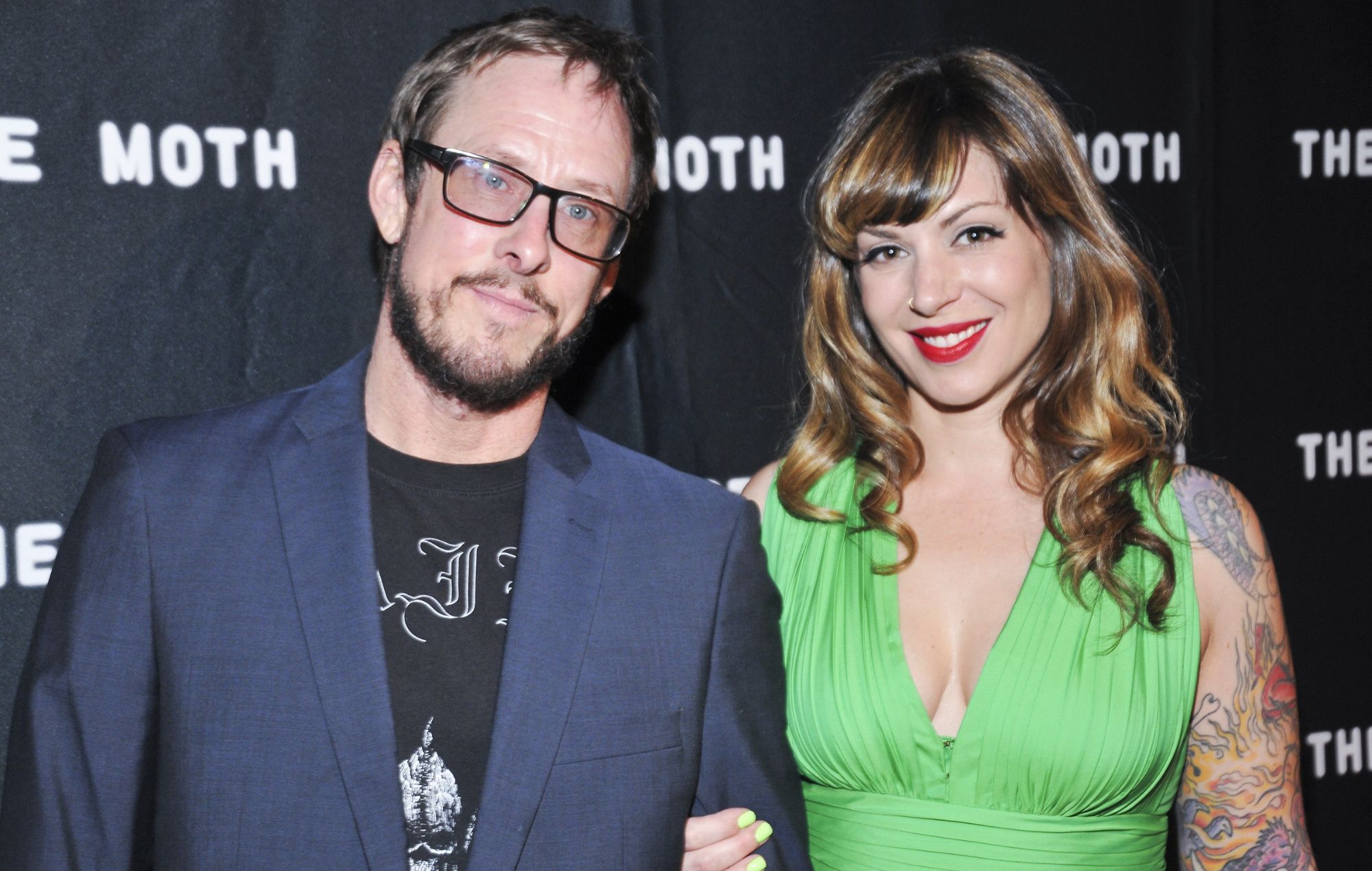 Featured image for Weezer Bassist Scott Shriner's Wife Files for Divorce Following Police Shooting Incident