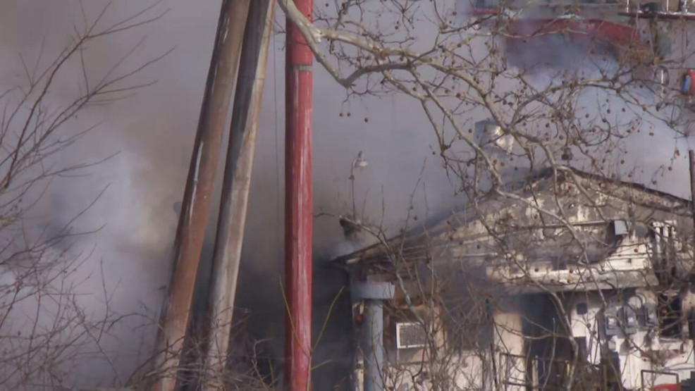 Featured image for Barge incidents cause chaos on Ohio River.