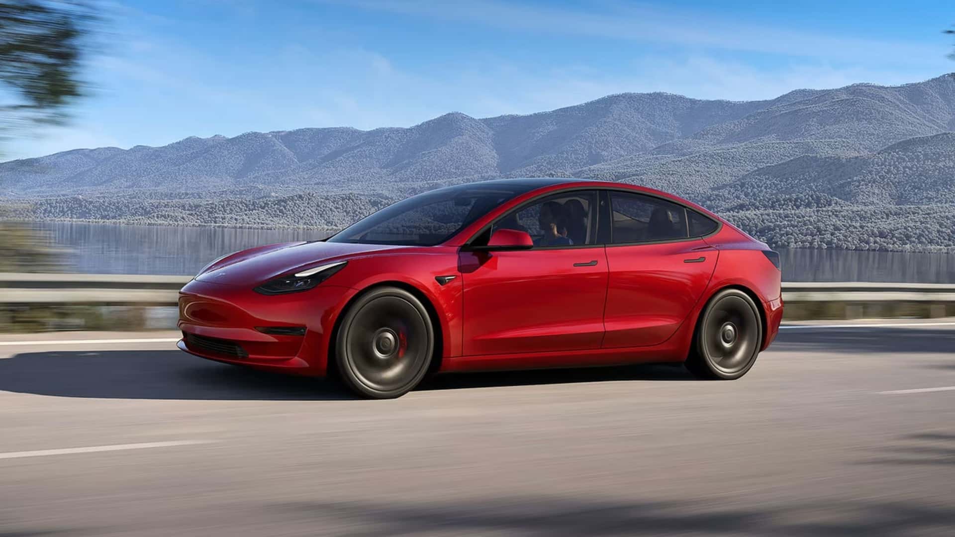 Featured image for All Tesla Model 3 Versions Now Eligible for Full $7,500 Federal Tax Credit