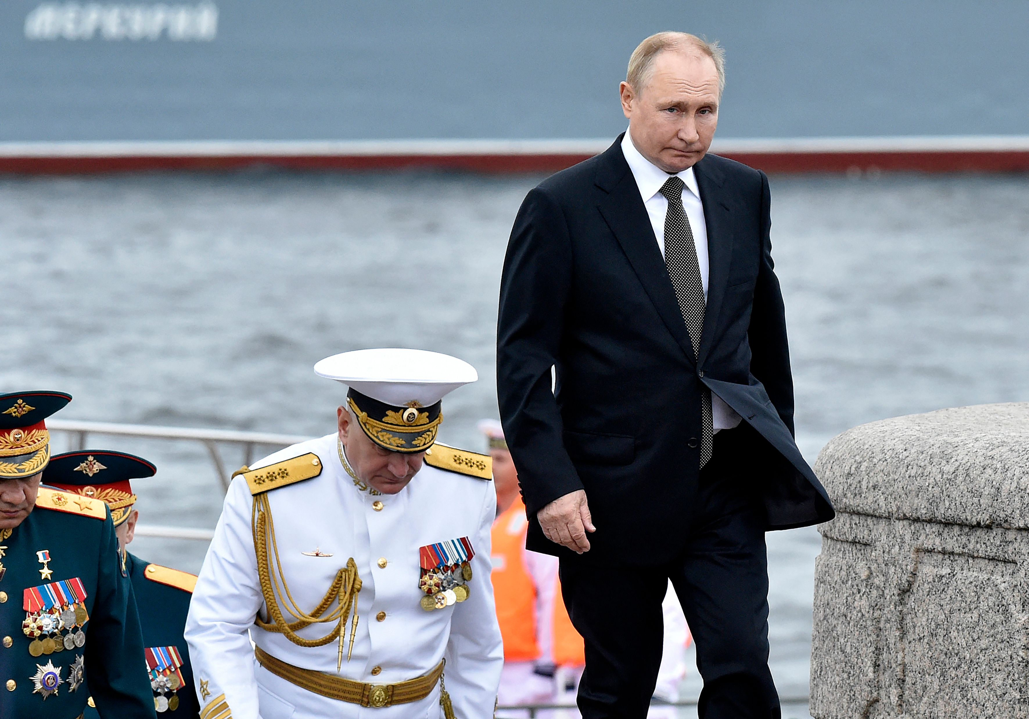 Featured image for Putin Praises Russian Navy's Performance Amid Pacific Fleet Drills and Ukraine Tensions