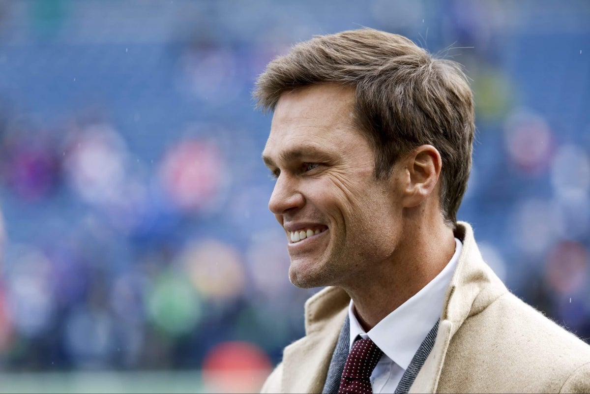 Featured image for Tom Brady Advises Mahomes on Rehab as Chiefs Navigate Uncertain Future