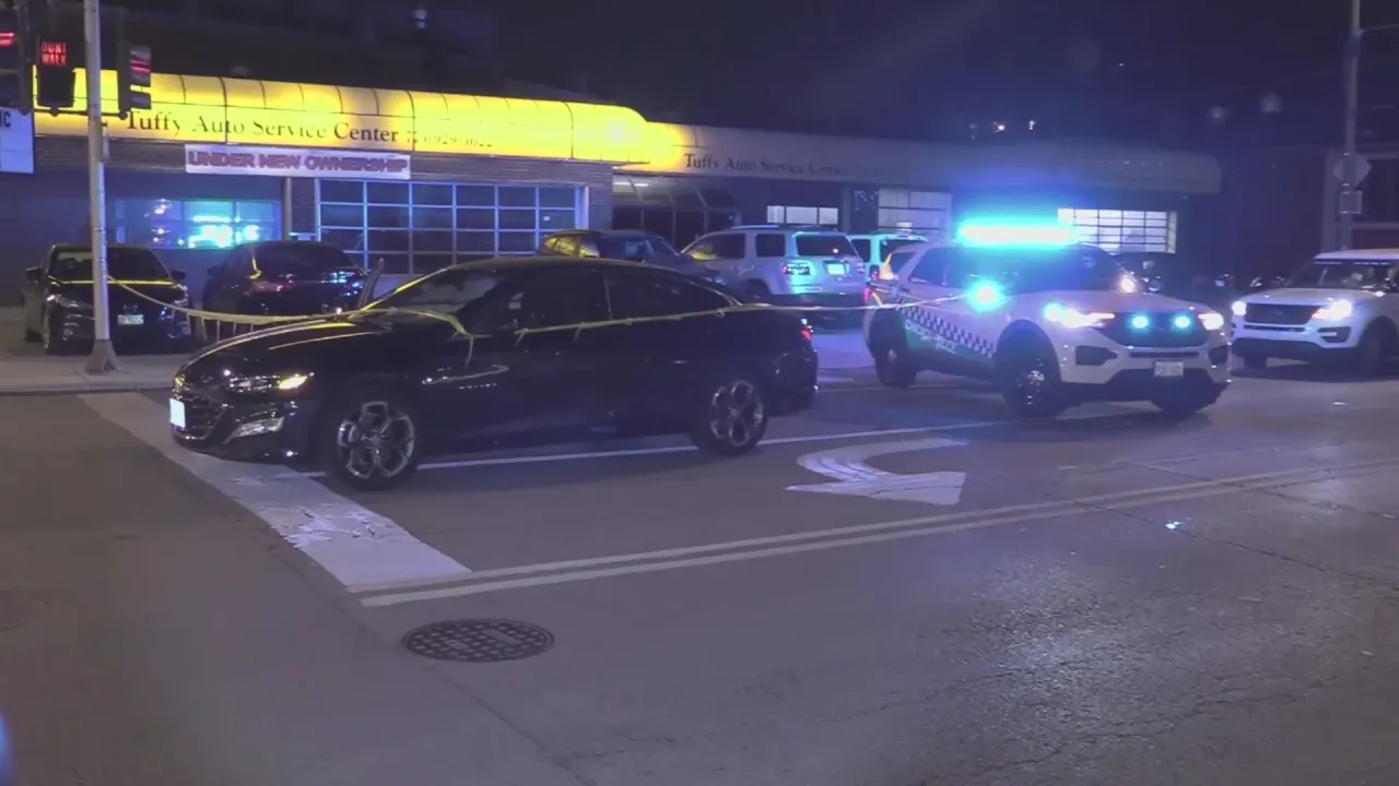 Lincoln Park woman carjacked by 5 armed men.