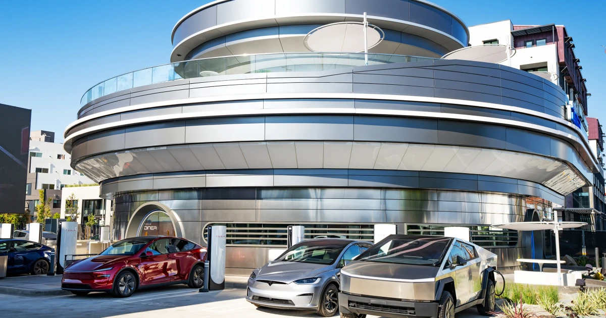 Featured image for Tesla's Retro Diner Opens in Hollywood with Unique Features