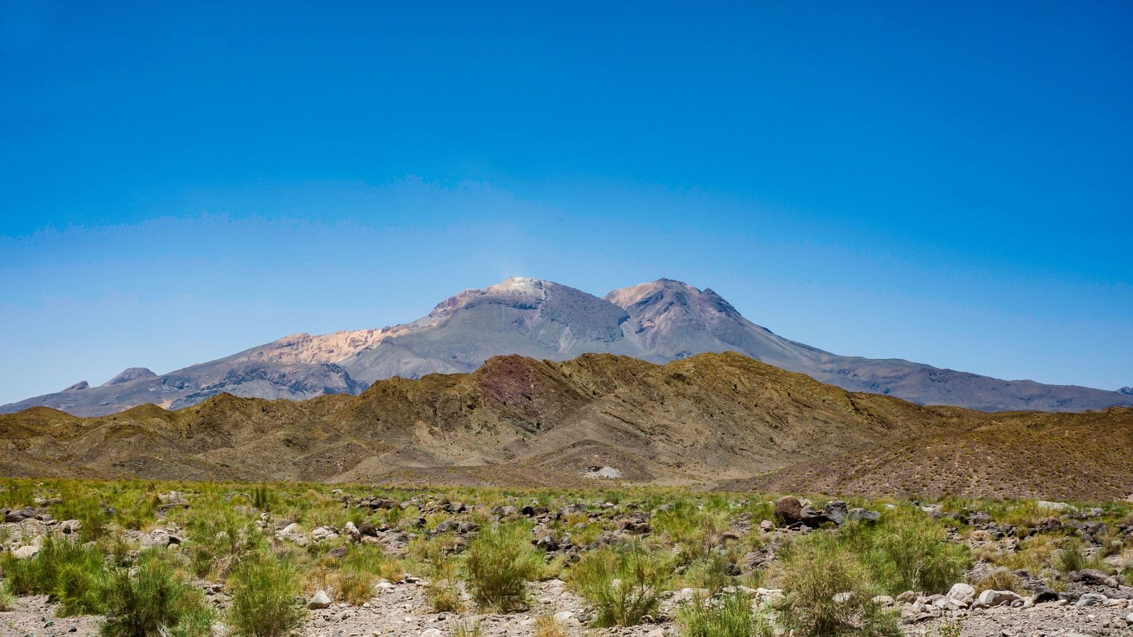 Featured image for Ancient Iranian Volcano Shows Signs of Awakening After 700,000 Years