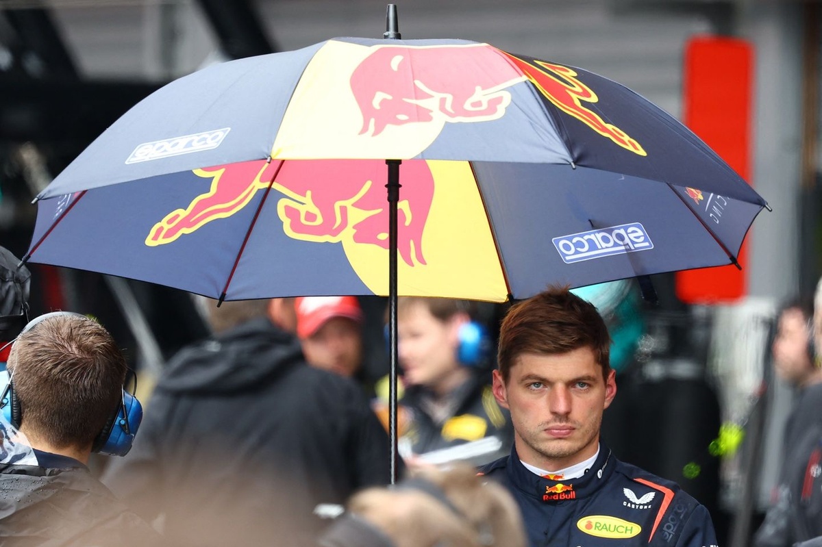 Featured image for Verstappen Criticizes F1 Belgian GP Rain Delay