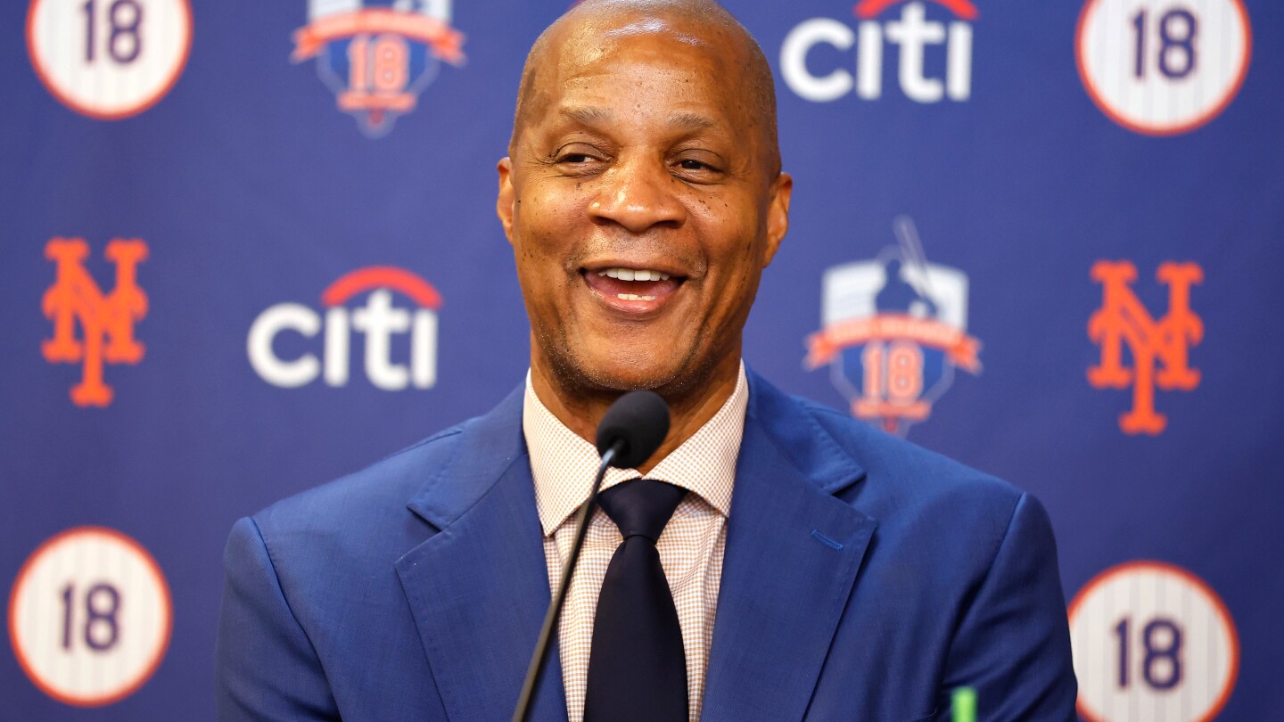Featured image for Trump pardons ex-Mets star Darryl Strawberry
