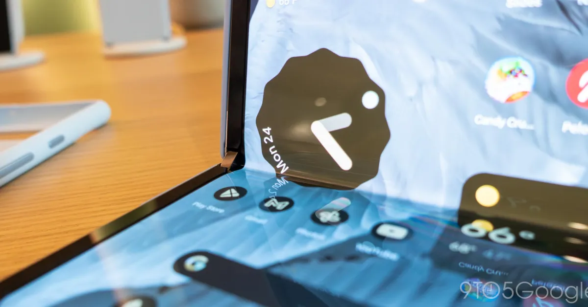 Featured image for Google's June 2023 System Update Enhances Wallet and Gpay for Foldables.