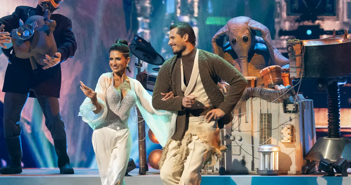 Featured image for Hilaria Baldwin Supports Husband After 'Dancing with the Stars' Elimination