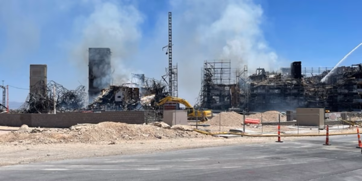 Featured image for Multiple Apartment Fires Blaze Through Las Vegas and Natomas.