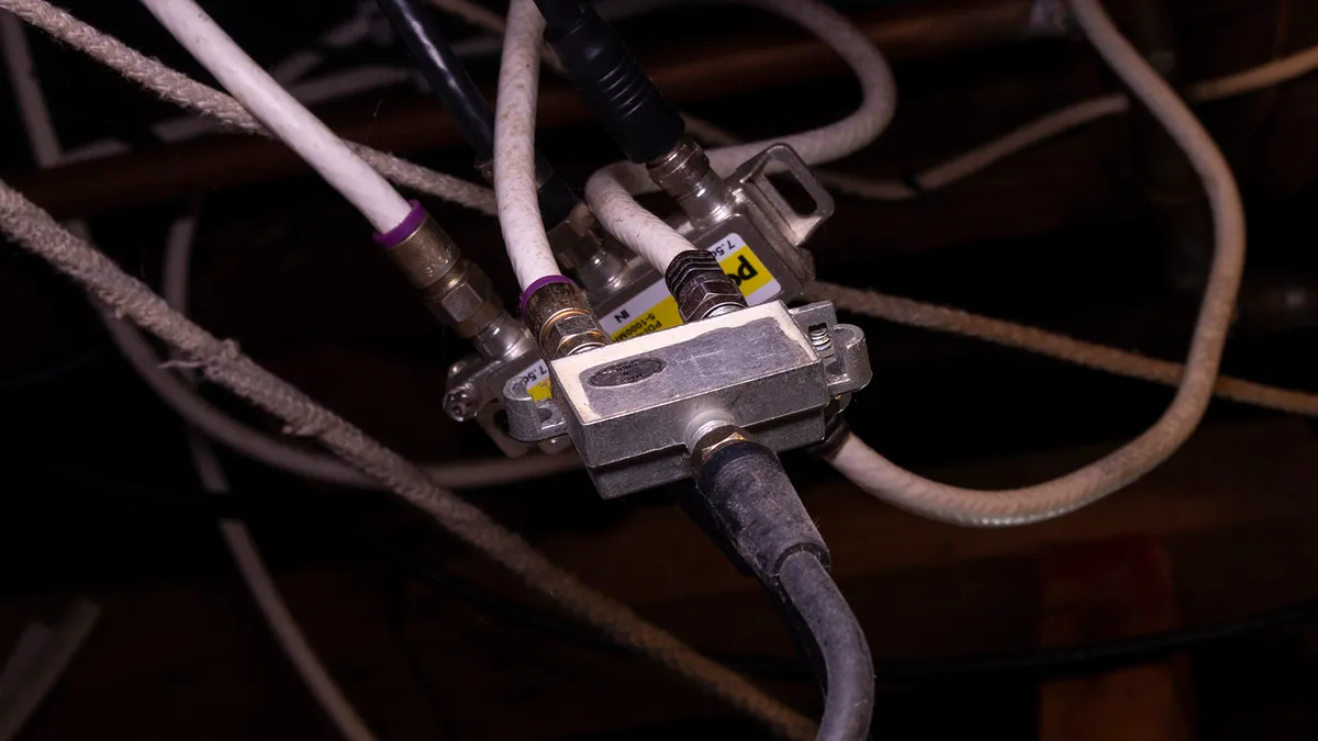 Featured image for How to Set Up a Wired Home Network Without Ethernet Cables
