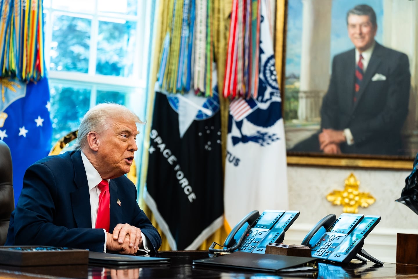 Featured image for Trump Claims Intel Will Sell 10% Stake to U.S. Government