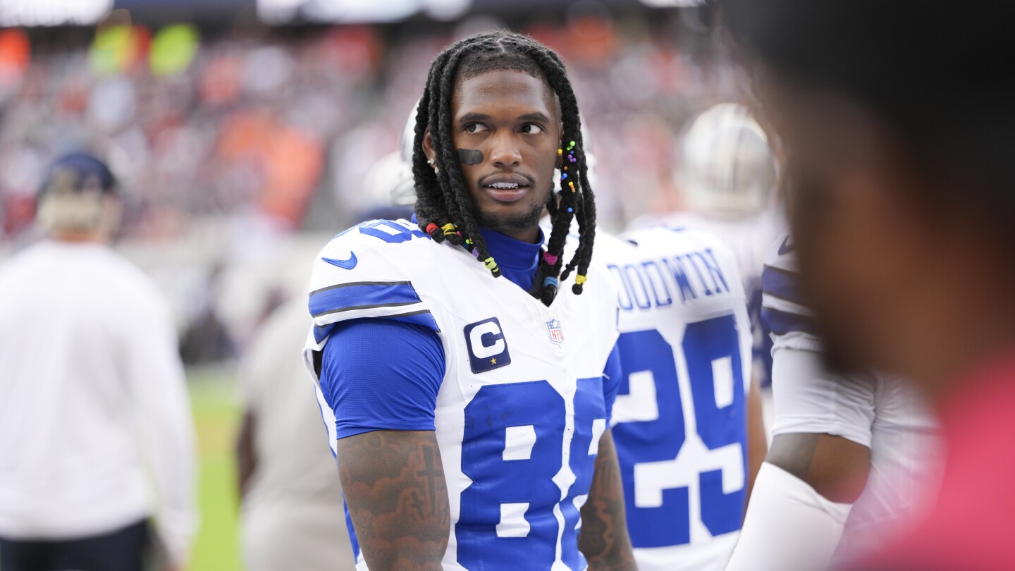 Featured image for Cowboys' CeeDee Lamb Out 3-4 Weeks with High-Ankle Sprain