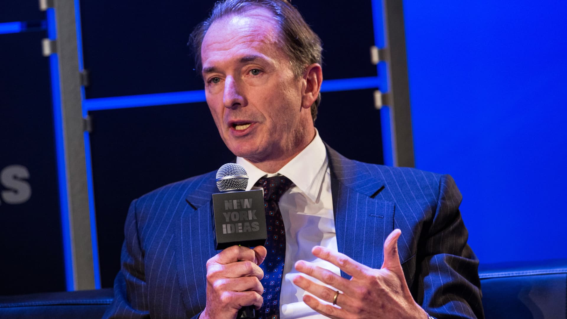 Featured image for Morgan Stanley Surpasses Expectations with Record Wealth Management Revenue