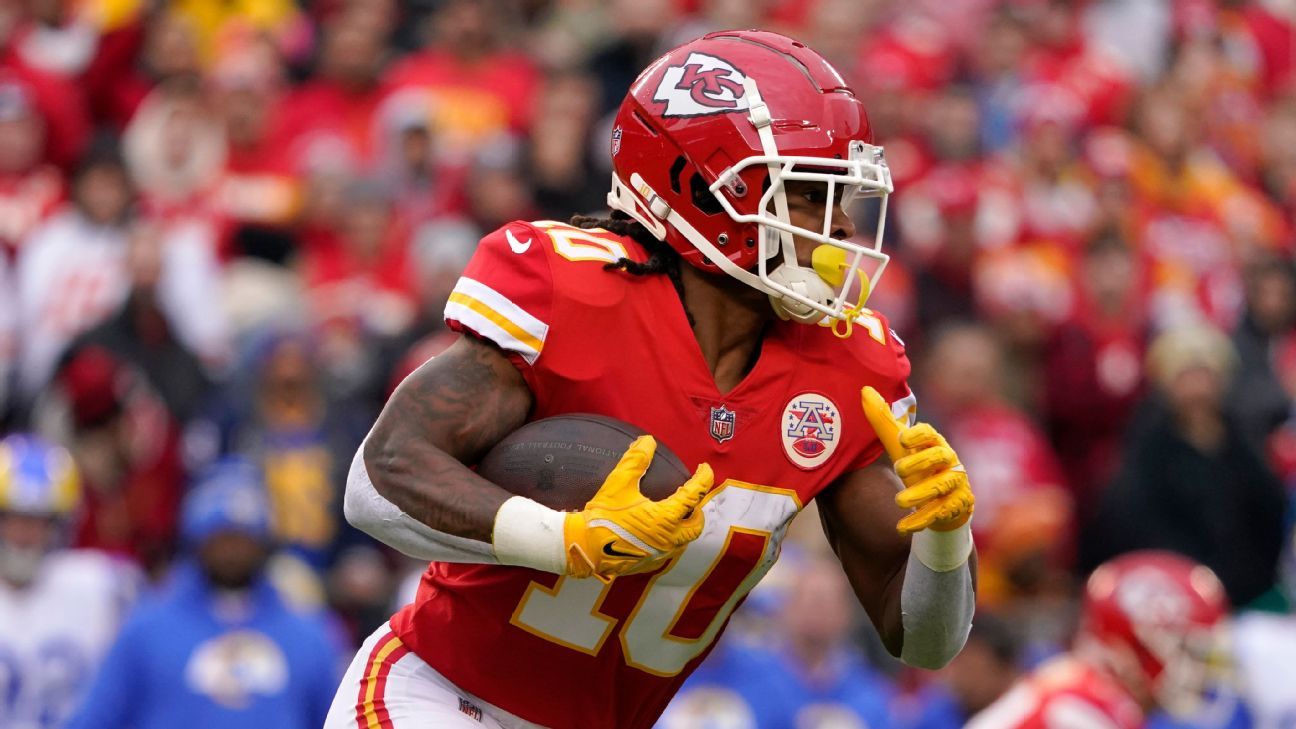 Chiefs RB Isiah Pacheco Undergoes Offseason Surgery on Hand and Labrum.