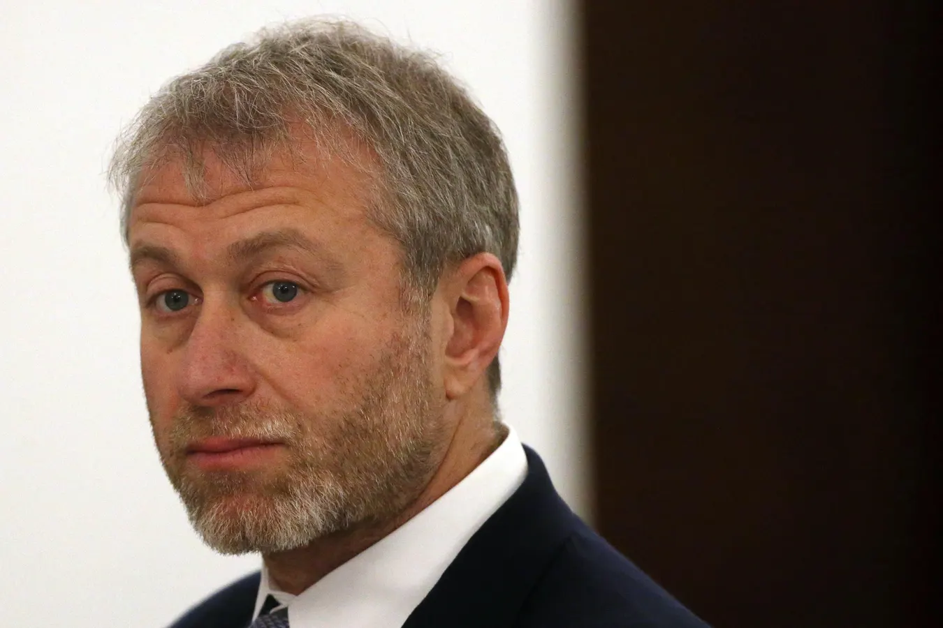 Featured image for "EU Court Upholds Sanctions Against Russian Billionaire Abramovich Amid Ukraine War"