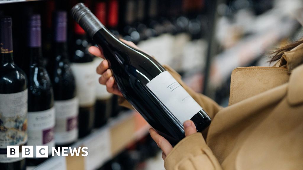 Featured image for Ireland mandates health warnings on all alcoholic drinks.