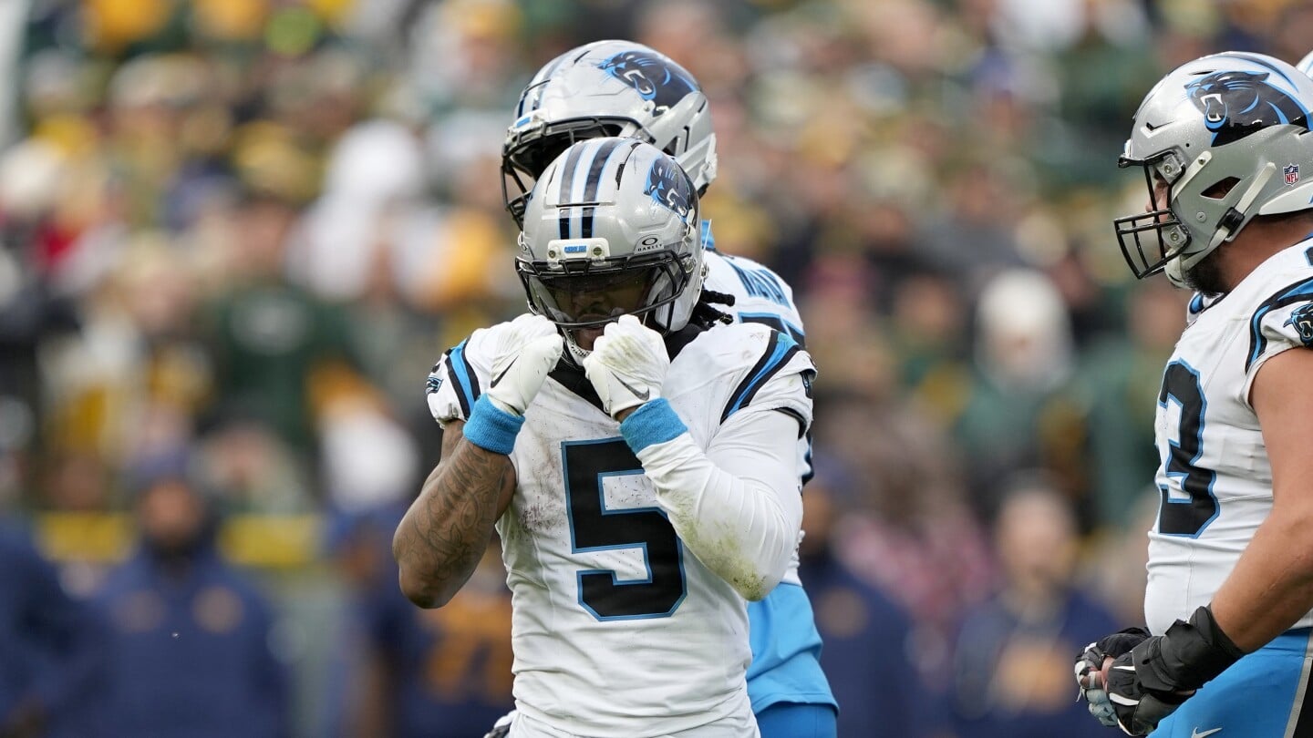 Featured image for Rico Dowdle Fined for 'Two-Pump' Celebration, Turns Fine into Fundraiser