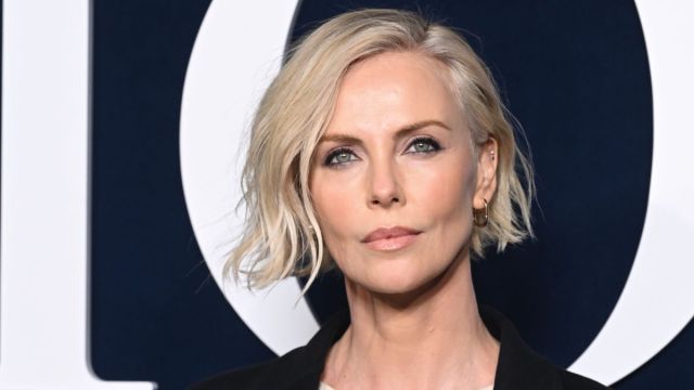 Featured image for Hollywood Stars Criticize Jeff Bezos' Lavish Wedding and Guest Behavior